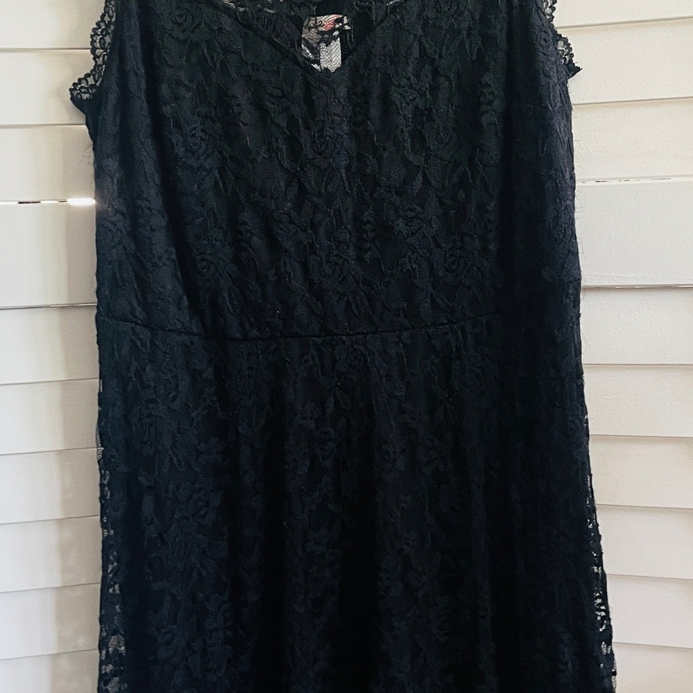 LOVE SQUARED Plus Size Dress 1X A-Line Black Floral Lace Sleeveless Knee Length - Picture 7 of 8